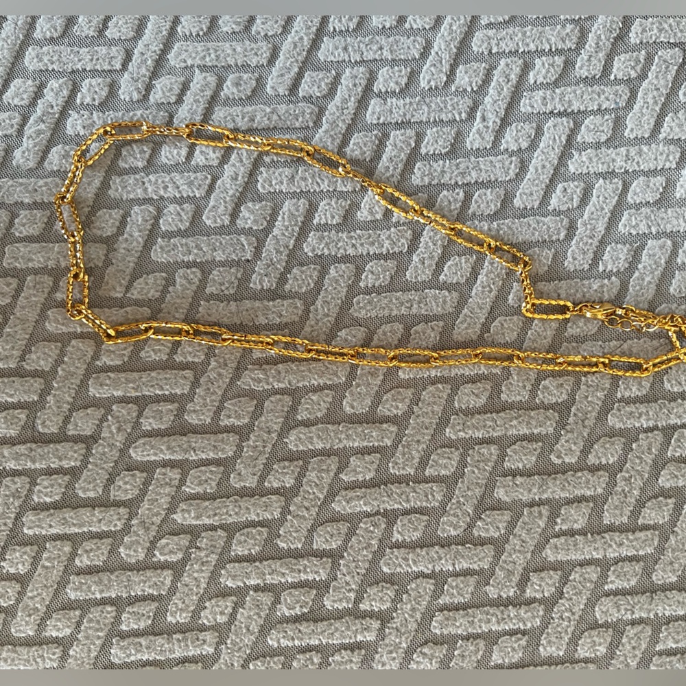 BRAND NEW necklace